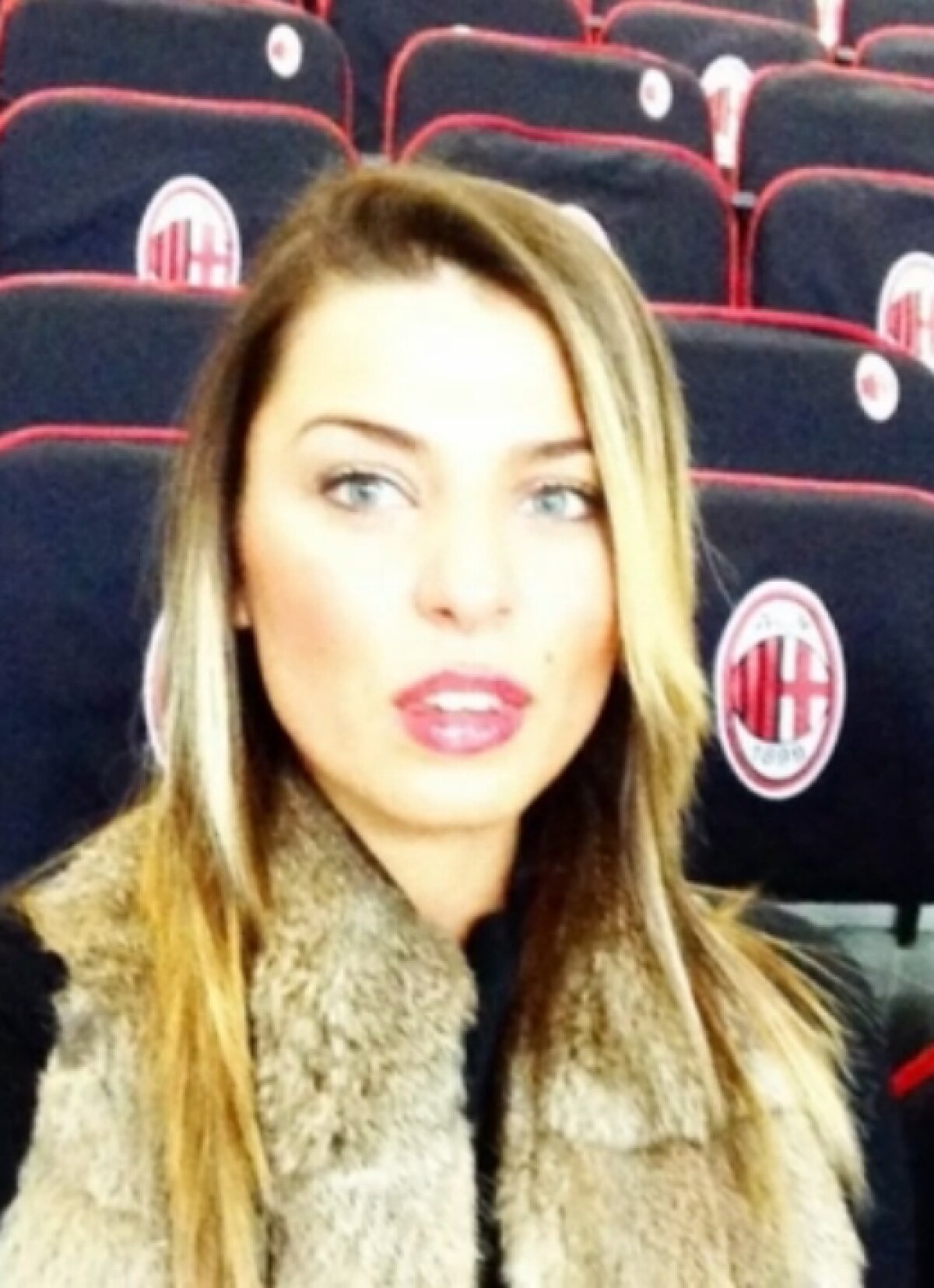 FOTO ROMÂNIA-ALBANIA. "Pericolul" din tribune » Albanezii au unele dintre cele mai sexy microbiste de la EURO 2016