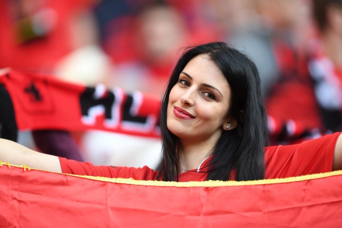 FOTO Duelul sexy de la România - Albania! Fanele celor două formații au făcut SHOW în tribune