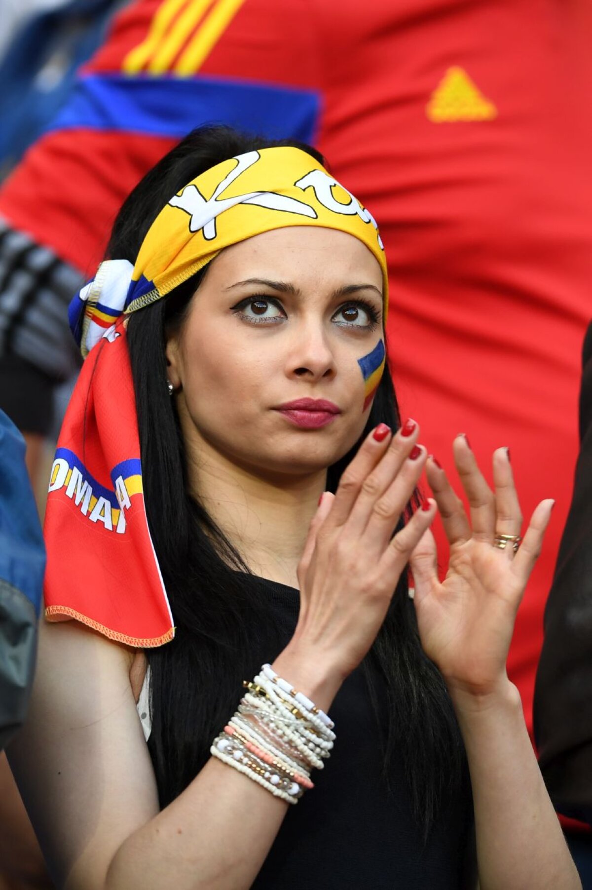 FOTO Duelul sexy de la România - Albania! Fanele celor două formații au făcut SHOW în tribune