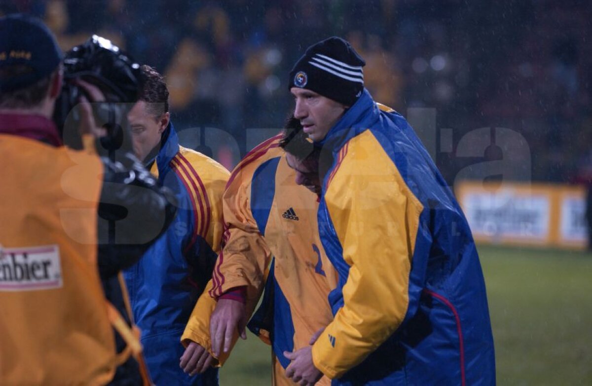 GALERIE FOTO Voi simțiți ceva pentru tricolor?! Diferențe uriașe între generația 2016 și cele din 2001 și 2003 după dezastrele trăite de naționala României