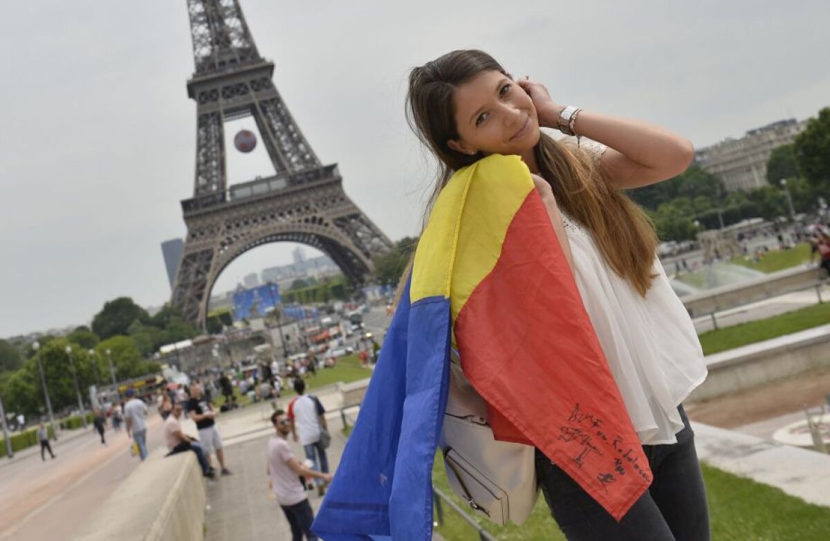 Galerie FOTO Ne alinăm suferința cu ”Eu sunt 12” » Fanele românce au fost la înălțime în Franța