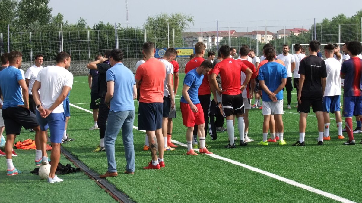 FOTO ASU Politehnica s-a reunit pentru B » Jucători consacrați în vizorul echipei suporterilor timișoreni, dar și un tânăr albanez