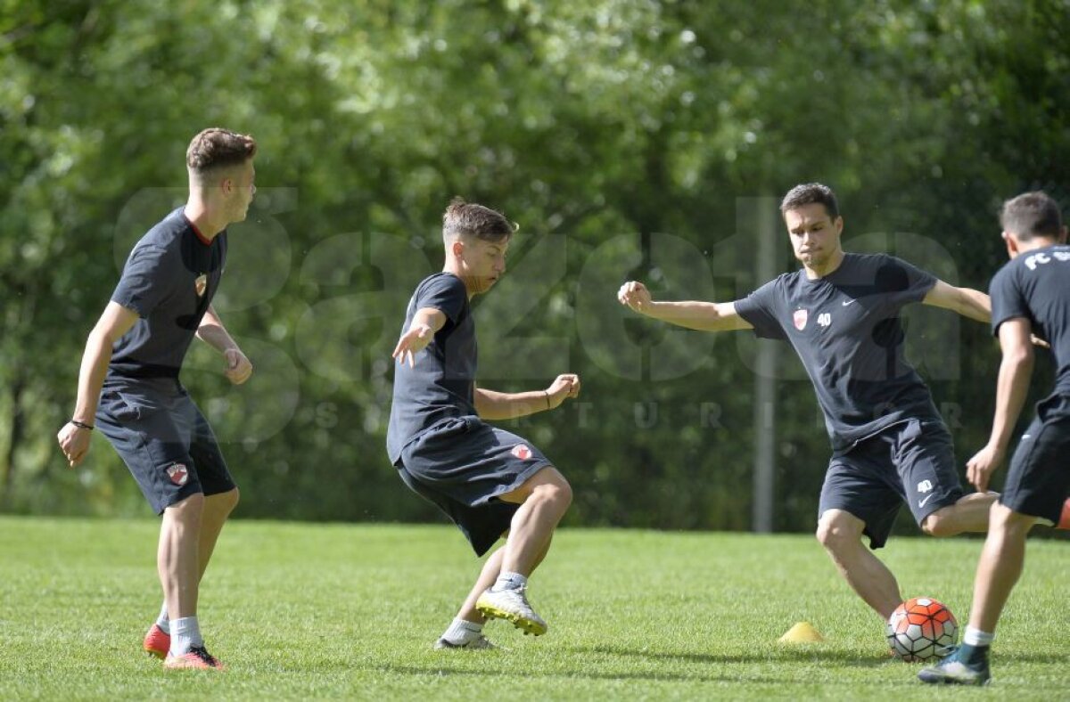 GALERIE FOTO+VIDEO Dinamo a efectuat primele antrenamente din cantonamentul sloven » Andone a comandat două ședințe de pregătire pe zi