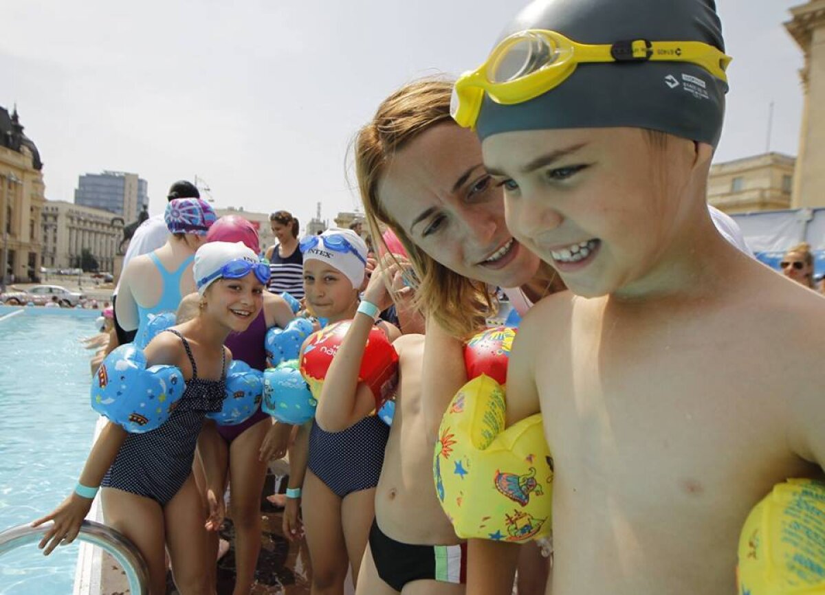 GALERIE FOTO + VIDEO 20 de imagini de excepție de la Arta Sportului by Camelia Potec! S-au scurs 4 zile din cele 9 în care o piscină este instalată în mijlocul Bucureștiului