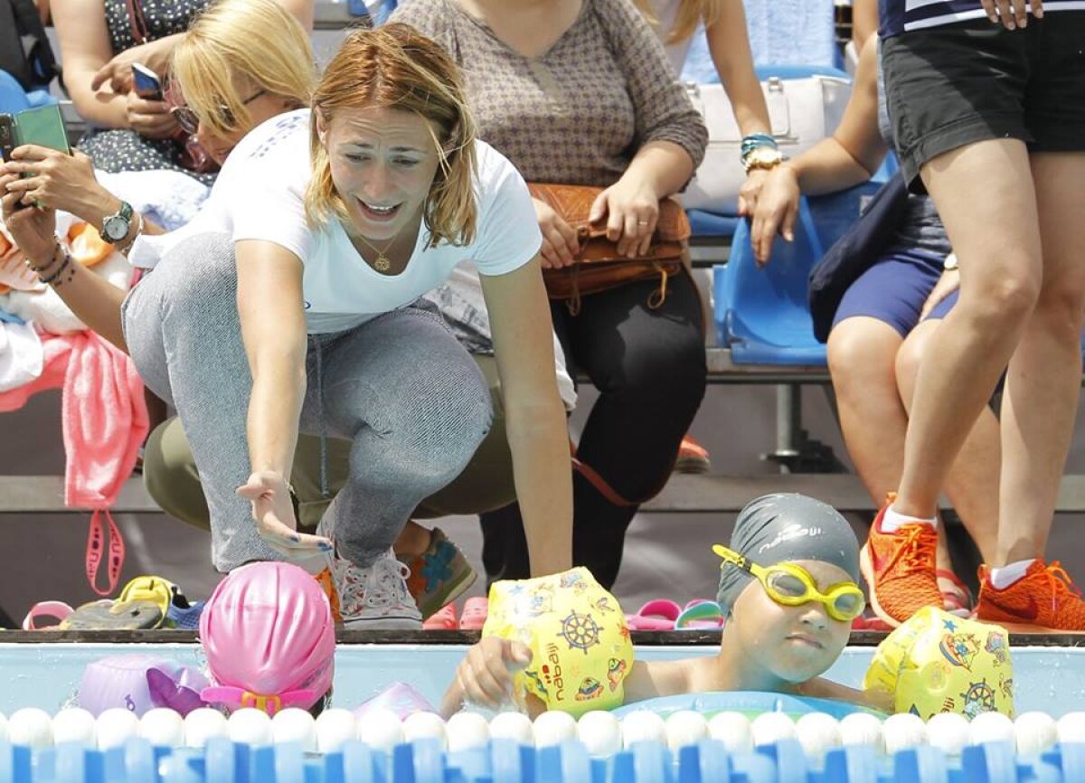 GALERIE FOTO + VIDEO 20 de imagini de excepție de la Arta Sportului by Camelia Potec! S-au scurs 4 zile din cele 9 în care o piscină este instalată în mijlocul Bucureștiului