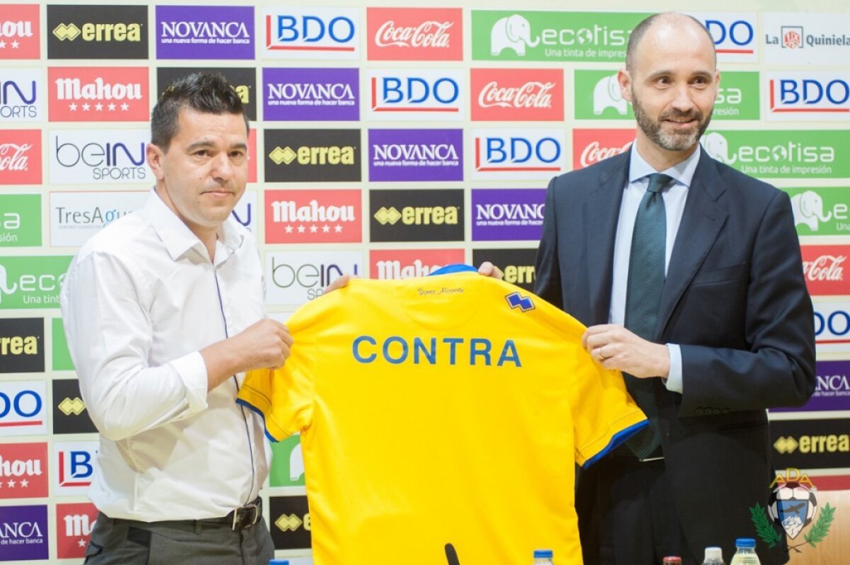 FOTO Cosmin Contra a semnat azi cu noua sa echipă! A vorbit despre transferuri și ce obiective are 