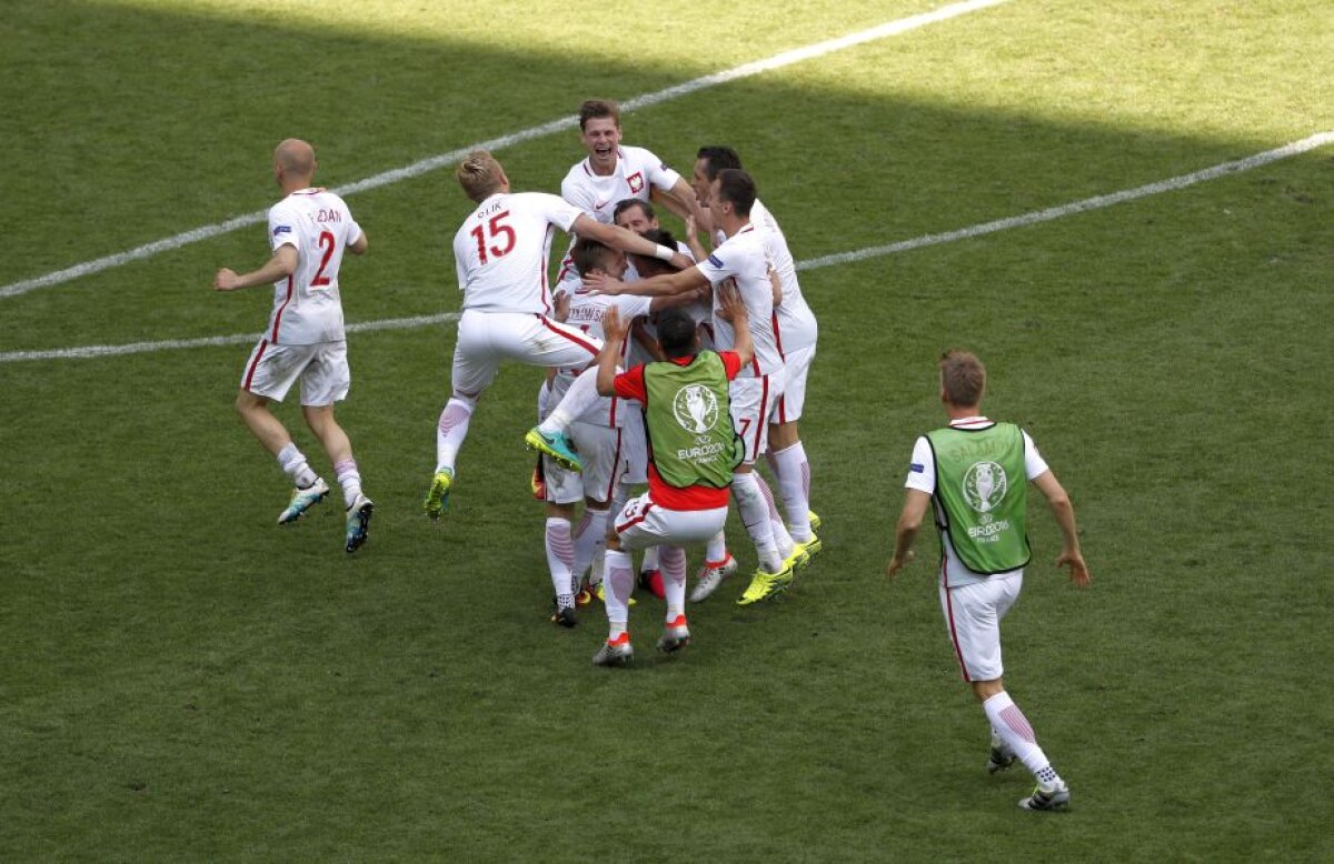 VIDEO+FOTO Polonia, prima echipă calificată în "sferturi" la EURO! Elveția, eliminată la penalty-uri
