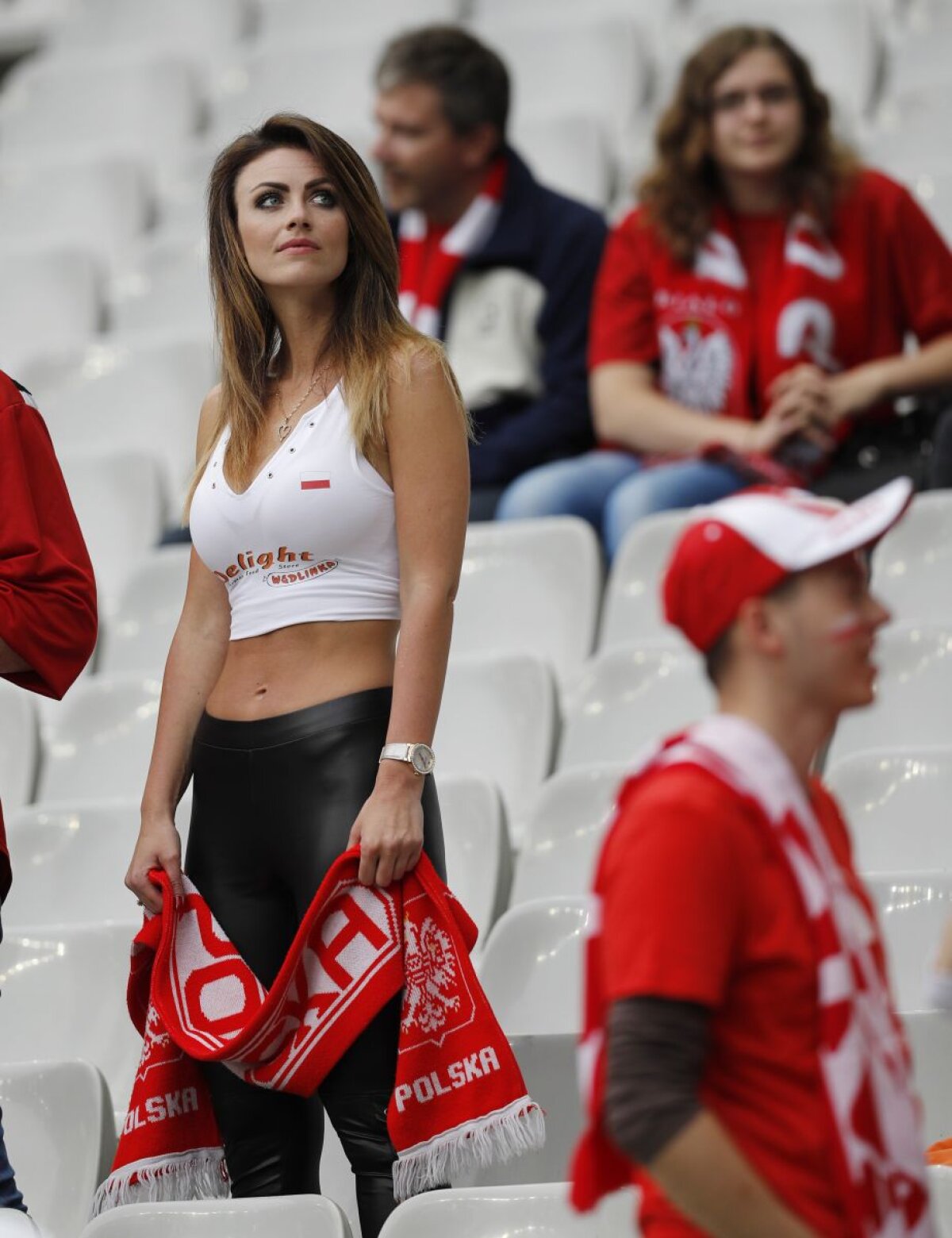 GALERIE FOTO 50 de imagini super hot cu cele mai frumoase fane de la EURO 2016 