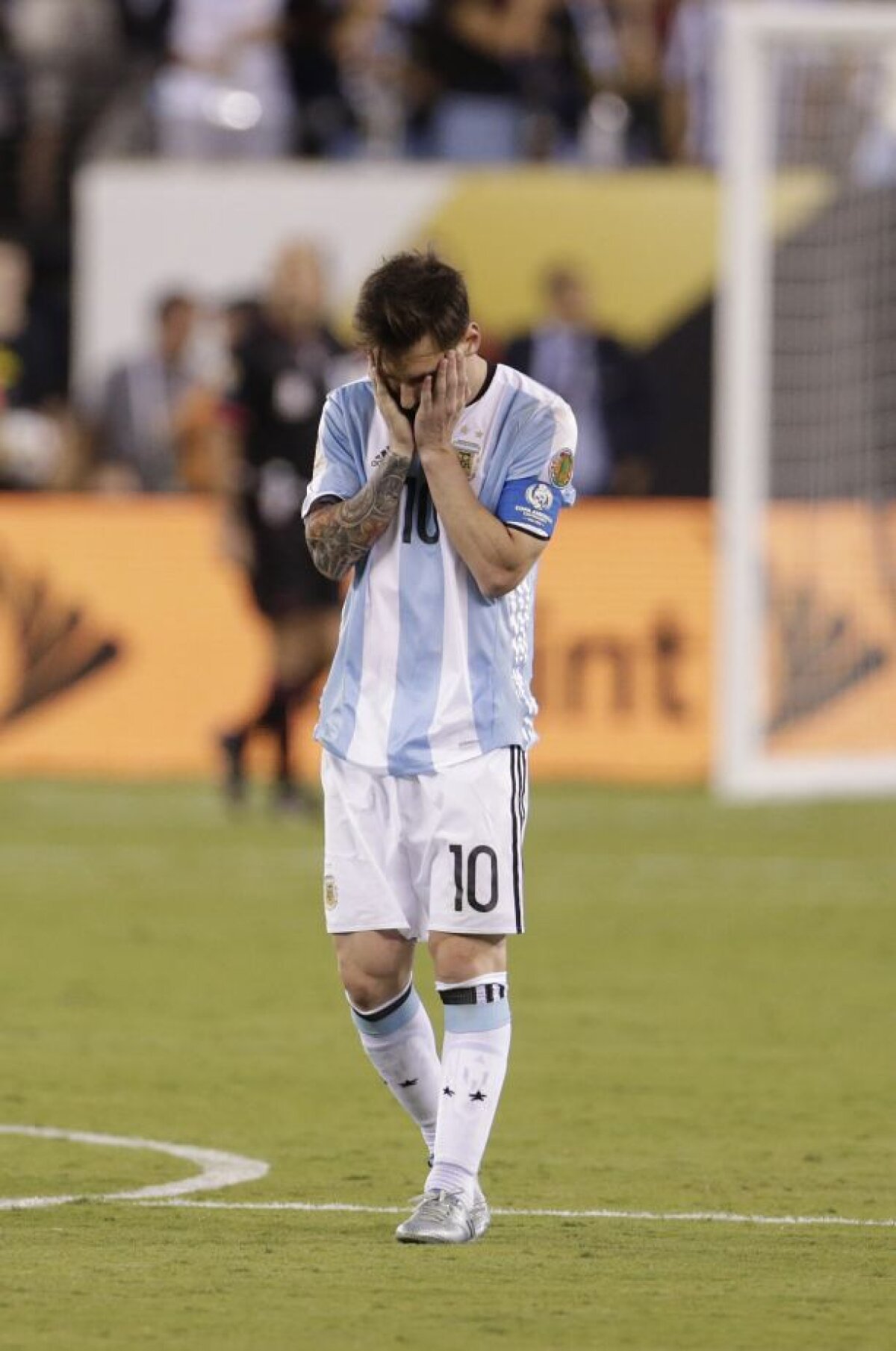 VIDEO+FOTO Declarație-șoc după ce Argentina a pierdut finala Copa America » Messi: "Pentru mine s-a terminat cu naționala!". Urmează retrageri în masă?