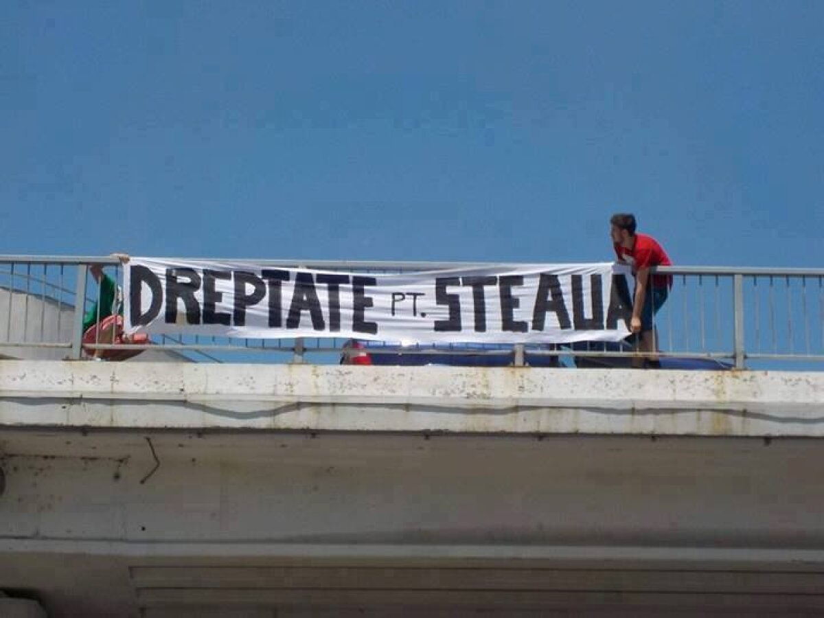 GALERIE FOTO Protest al fanilor Stelei » Suporterii roș-albaștrilor au împânzit Bucureștiul cu mesaje 