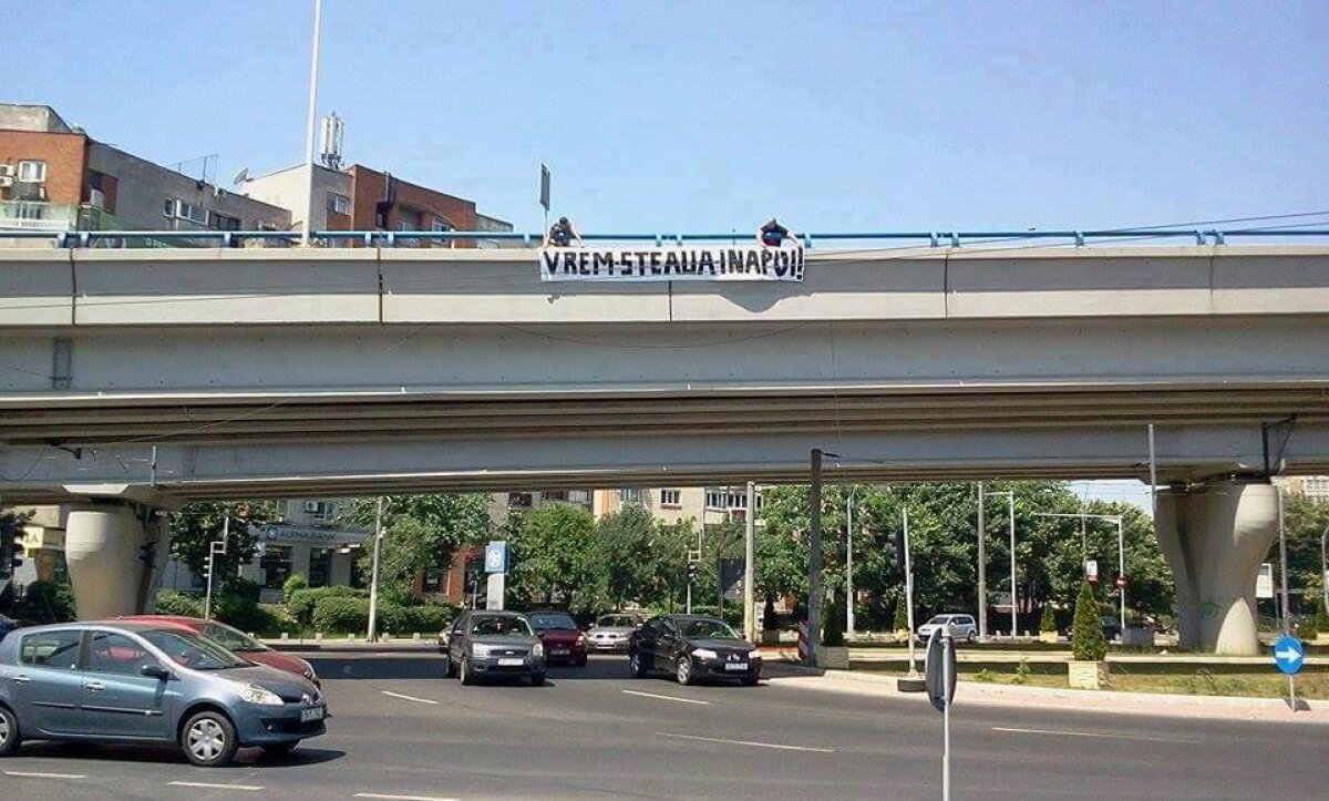 GALERIE FOTO Protest al fanilor Stelei » Suporterii roș-albaștrilor au împânzit Bucureștiul cu mesaje 