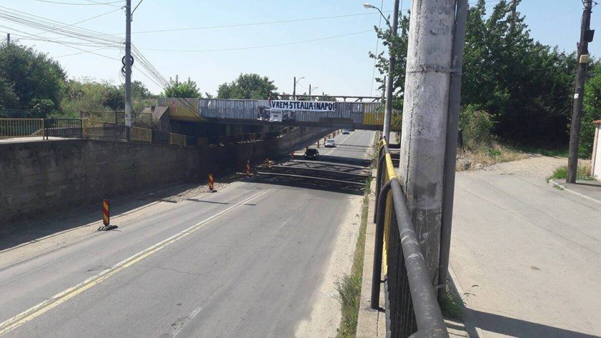 GALERIE FOTO Protest al fanilor Stelei » Suporterii roș-albaștrilor au împânzit Bucureștiul cu mesaje 