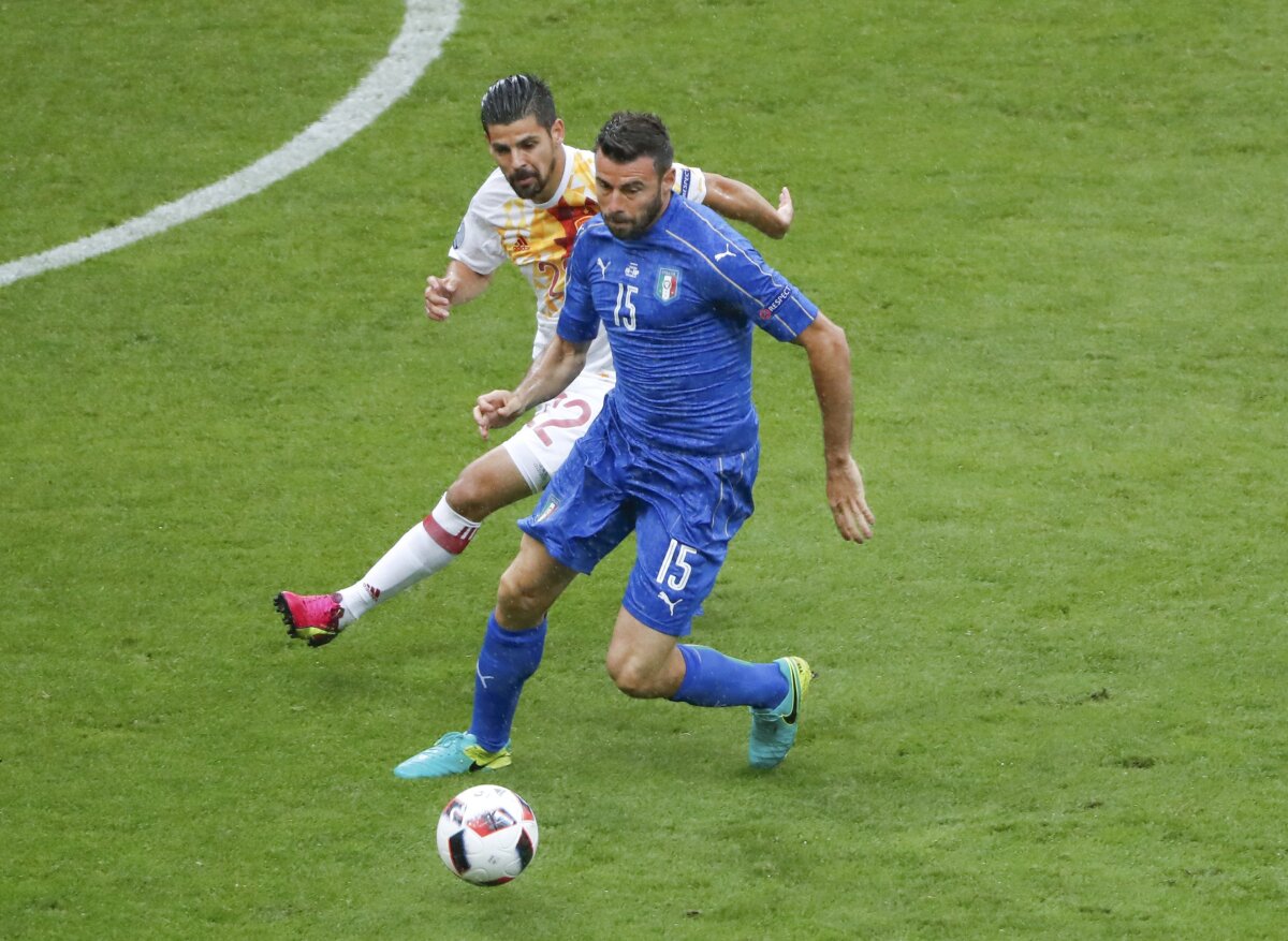 VIDEO+FOTO » Italia a trimis Spania acasă după 2-0 și joacă în "sferturi" cu Germania