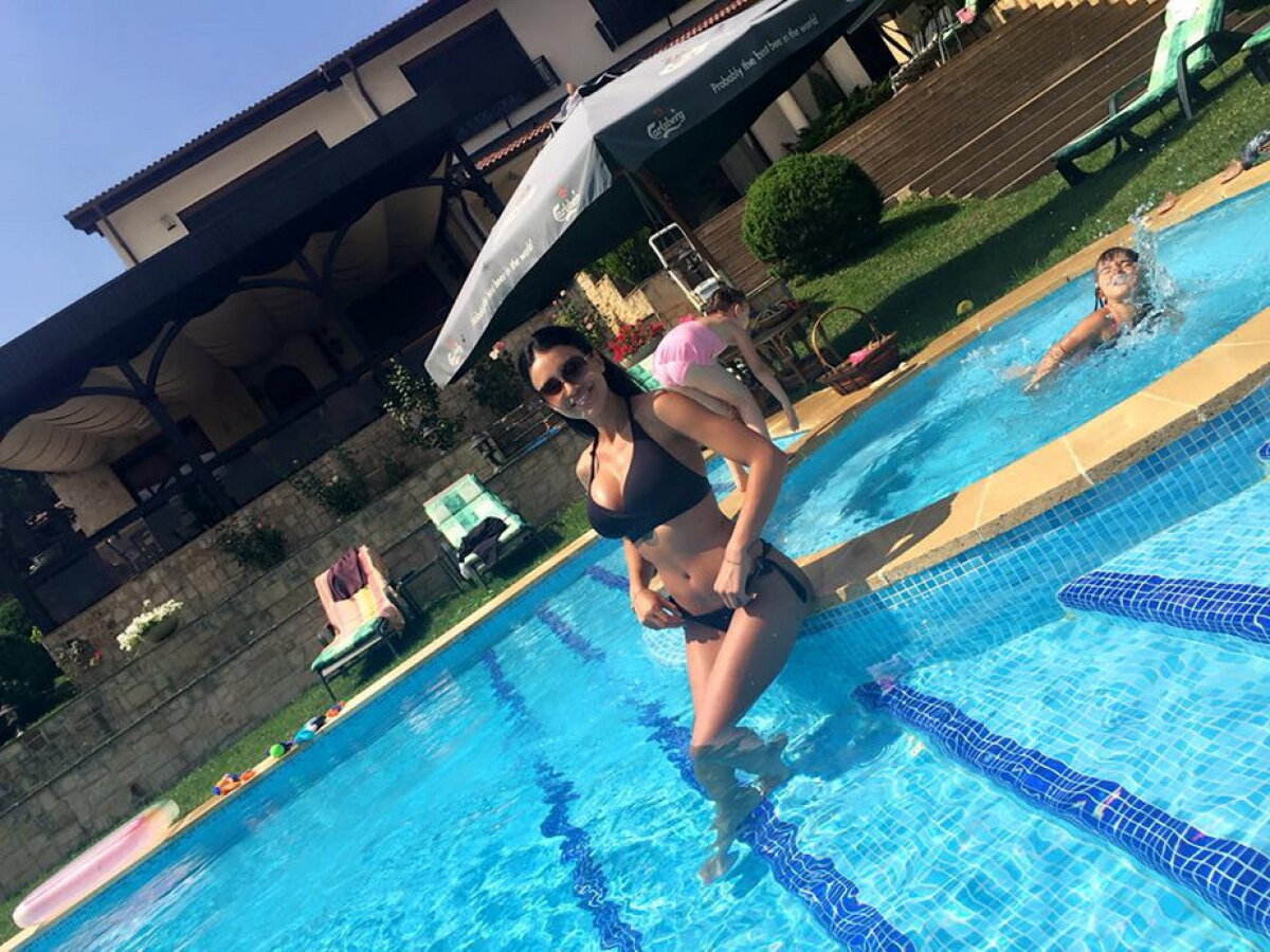 GALERIE FOTO » Adelina Pestriţu a încins atmosfera la piscină. Uite cât este de sexy!