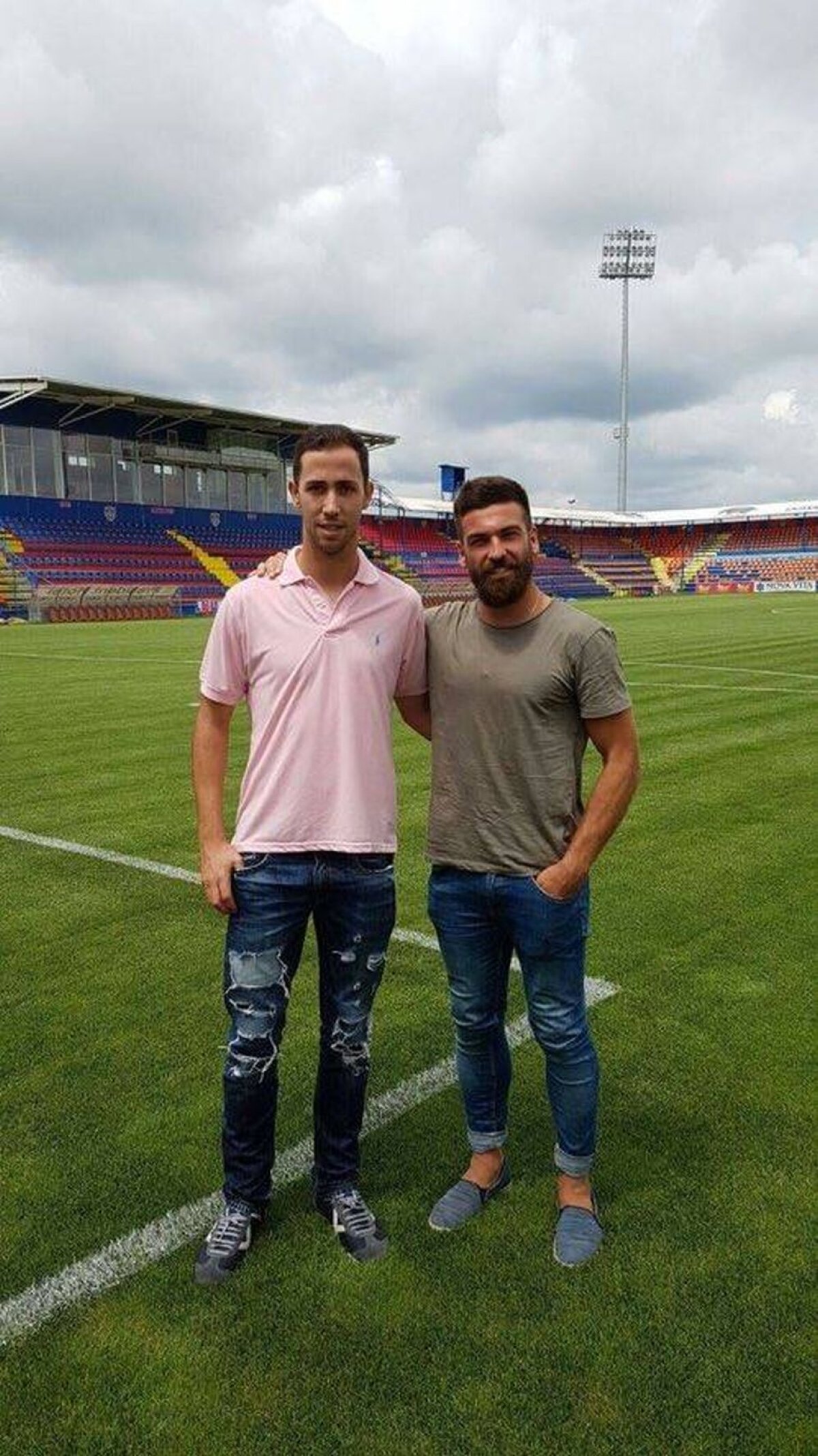 EXCLUSIV FOTO Primele transferuri pentru ASA » Doi spanioli au semnat cu ardelenii