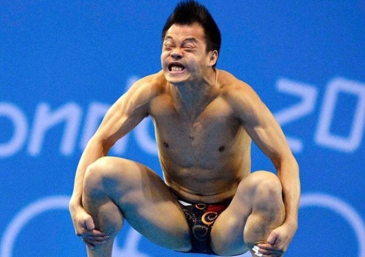 GALERIE FOTO Săritorii în apă fac cele mai amuzante feţe! Imagini inedite din timpul competiţiei :D