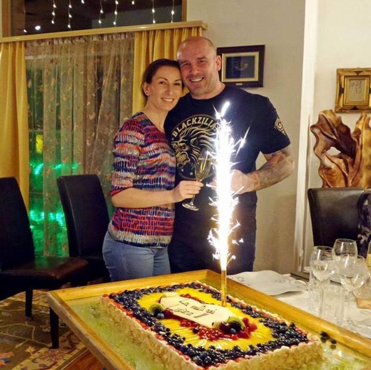 FOTO Cătălin Zmărăndescu se căsătorește în acest weekend! Planuri și pentru meciul de retragere » Cum arată viitoarea soție