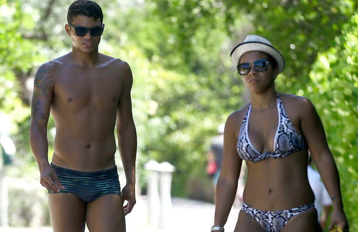 Thiago Silva, la plajă cu soţia! El arată excelent, ea mai puţin