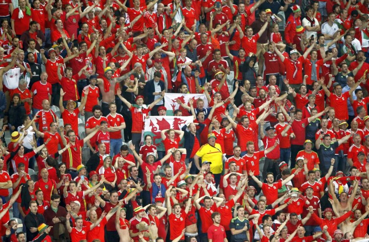 GALERIE FOTO Imagini fabuloase! Ce s-a întâmplat după calificarea Țării Galilor în semifinalele EURO