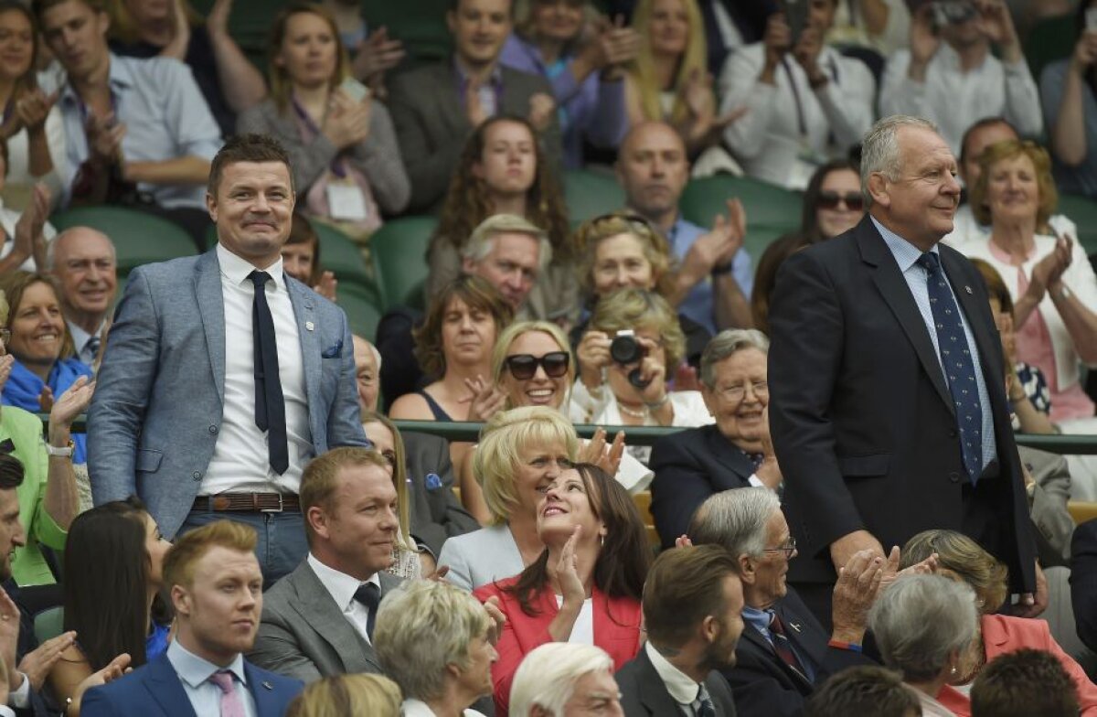 VIDEO + FOTO Avalanșă de VIP-uri la meciul Simonei Halep de la Wimbledon! N-au lipsit Sir Bobby Charlton, Froch și Beckham