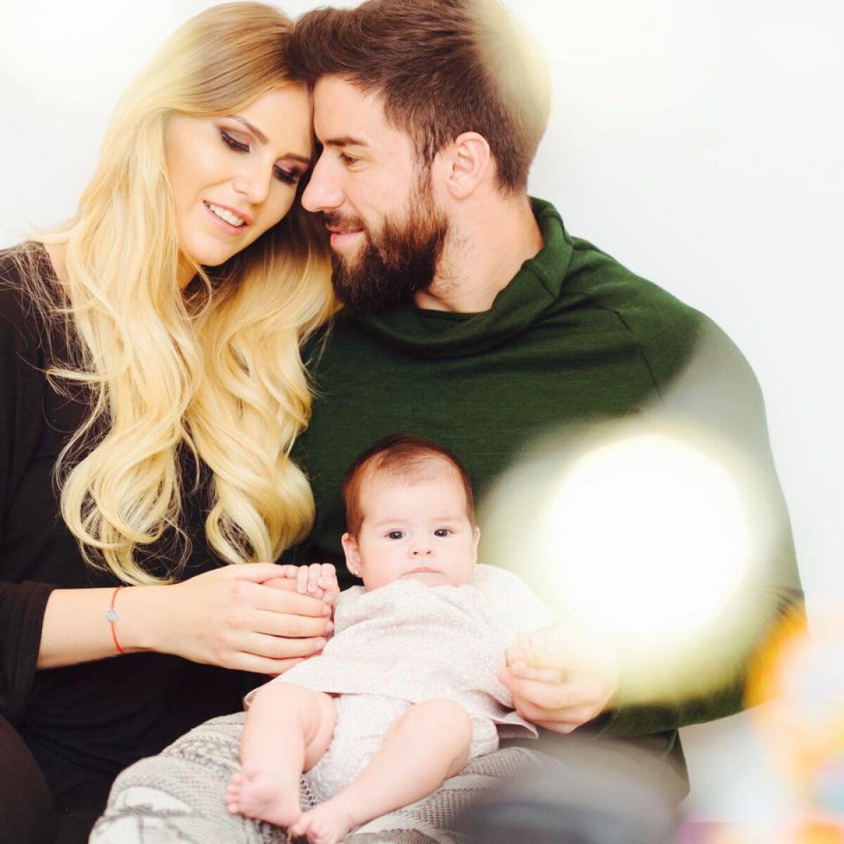 GALERIE FOTO Norocosul Gabriel Enache » Fotbalistul Stelei are de 3 ani o relație cu superba Mădălina, care i-a devenit și soție în 2014