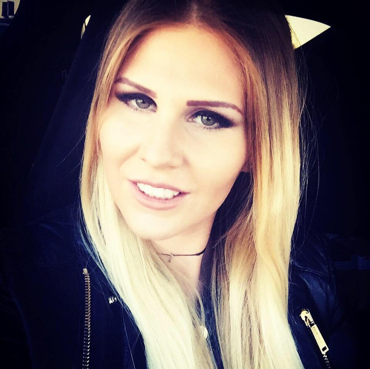 GALERIE FOTO Norocosul Gabriel Enache » Fotbalistul Stelei are de 3 ani o relație cu superba Mădălina, care i-a devenit și soție în 2014