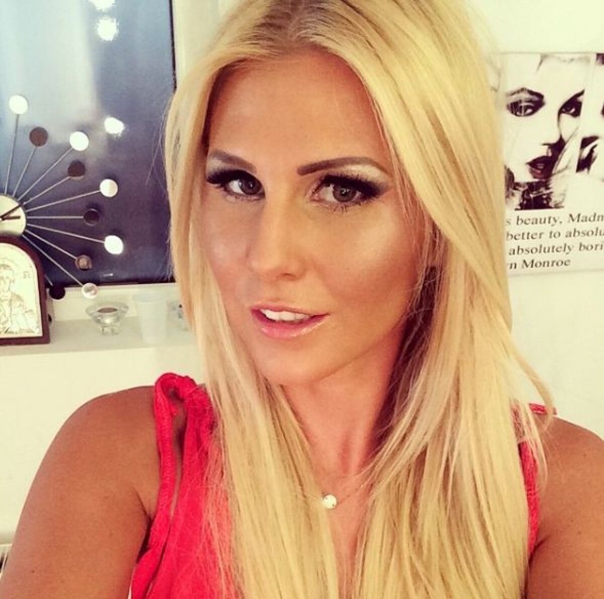 GALERIE FOTO Norocosul Gabriel Enache » Fotbalistul Stelei are de 3 ani o relație cu superba Mădălina, care i-a devenit și soție în 2014