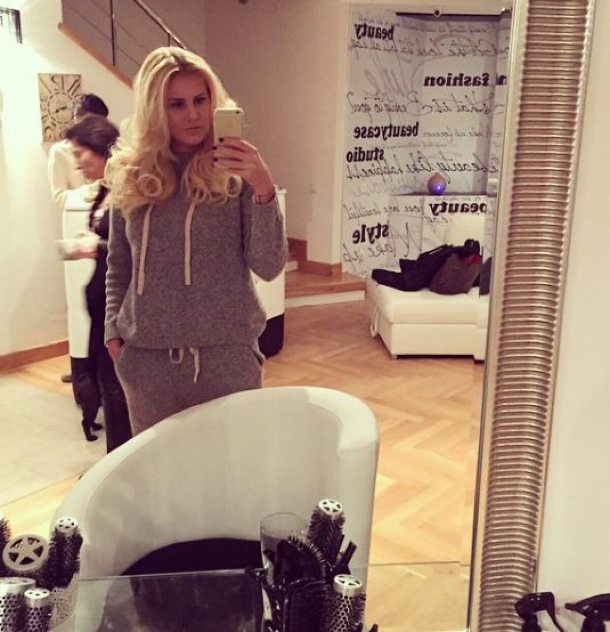 GALERIE FOTO Norocosul Gabriel Enache » Fotbalistul Stelei are de 3 ani o relație cu superba Mădălina, care i-a devenit și soție în 2014