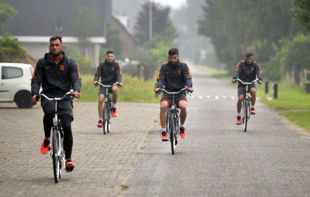 GALERIE FOTO Steaua pe două roți :) » Imagini cu steliștii în cantonamentul de la Apeldoorn