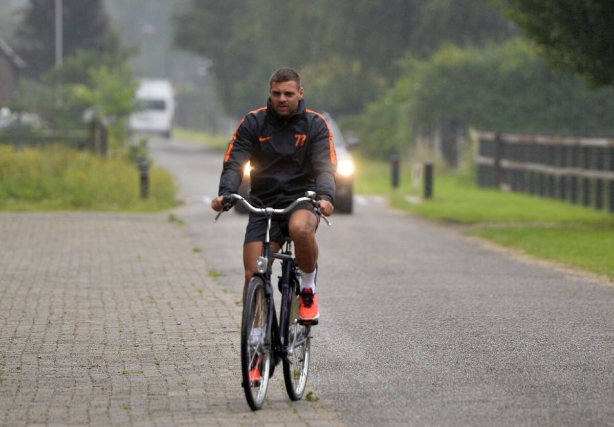 GALERIE FOTO Steaua pe două roți :) » Imagini cu steliștii în cantonamentul de la Apeldoorn