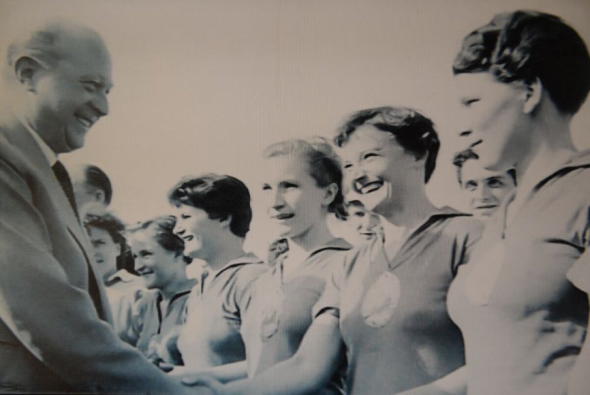 60 de ani de glorie » Azi se împlinesc șase decenii de la primul titlu de campioană mondială cucerit de echipa națională feminină la handbal în 11