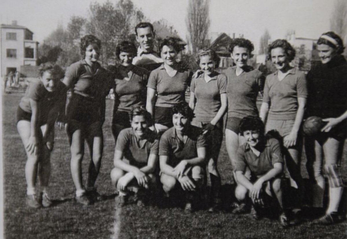 60 de ani de glorie » Azi se împlinesc șase decenii de la primul titlu de campioană mondială cucerit de echipa națională feminină la handbal în 11