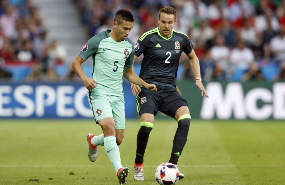 FOTO + VIDEO Portugalia este prima finalistă de la EURO! » Ronaldo și colegii lui au trecut de Țara Galilor, scor 2-0