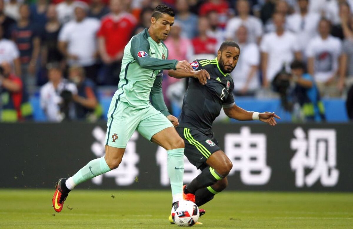 FOTO + VIDEO Portugalia este prima finalistă de la EURO! » Ronaldo și colegii lui au trecut de Țara Galilor, scor 2-0