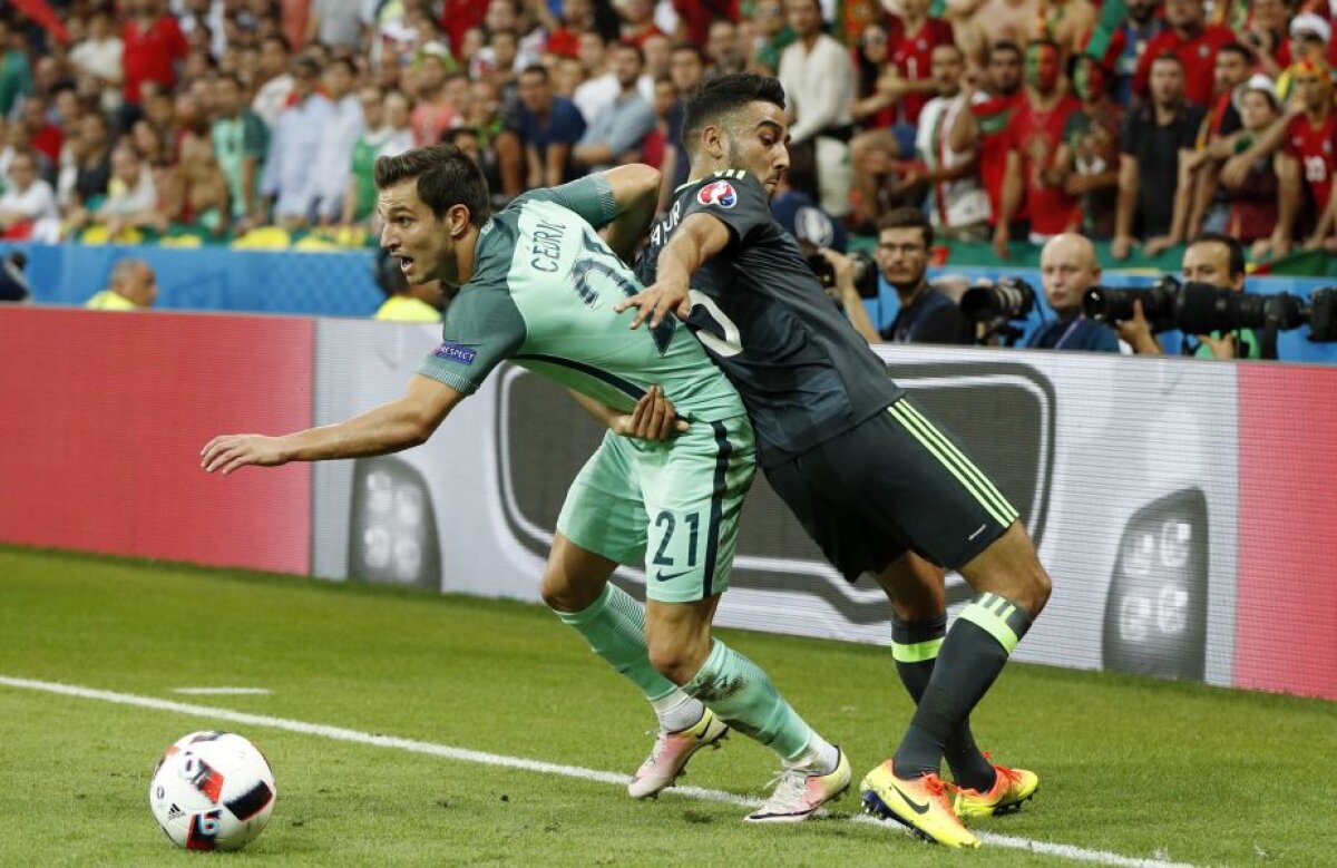 FOTO + VIDEO Portugalia este prima finalistă de la EURO! » Ronaldo și colegii lui au trecut de Țara Galilor, scor 2-0