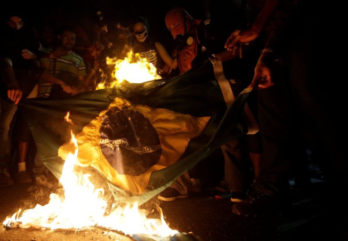 FOTO Proteste la Rio înainte de Jocurile Olimpice! Se vrea boicotarea legendarei competiții