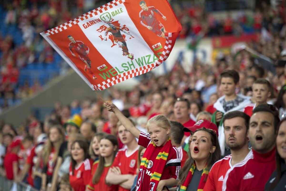 VIDEO + FOTO Nebunie la Cardiff » 200.000 de oameni au ieșit pe străzi pentru a-i întâmpina pe jucătorii Țării Galilor