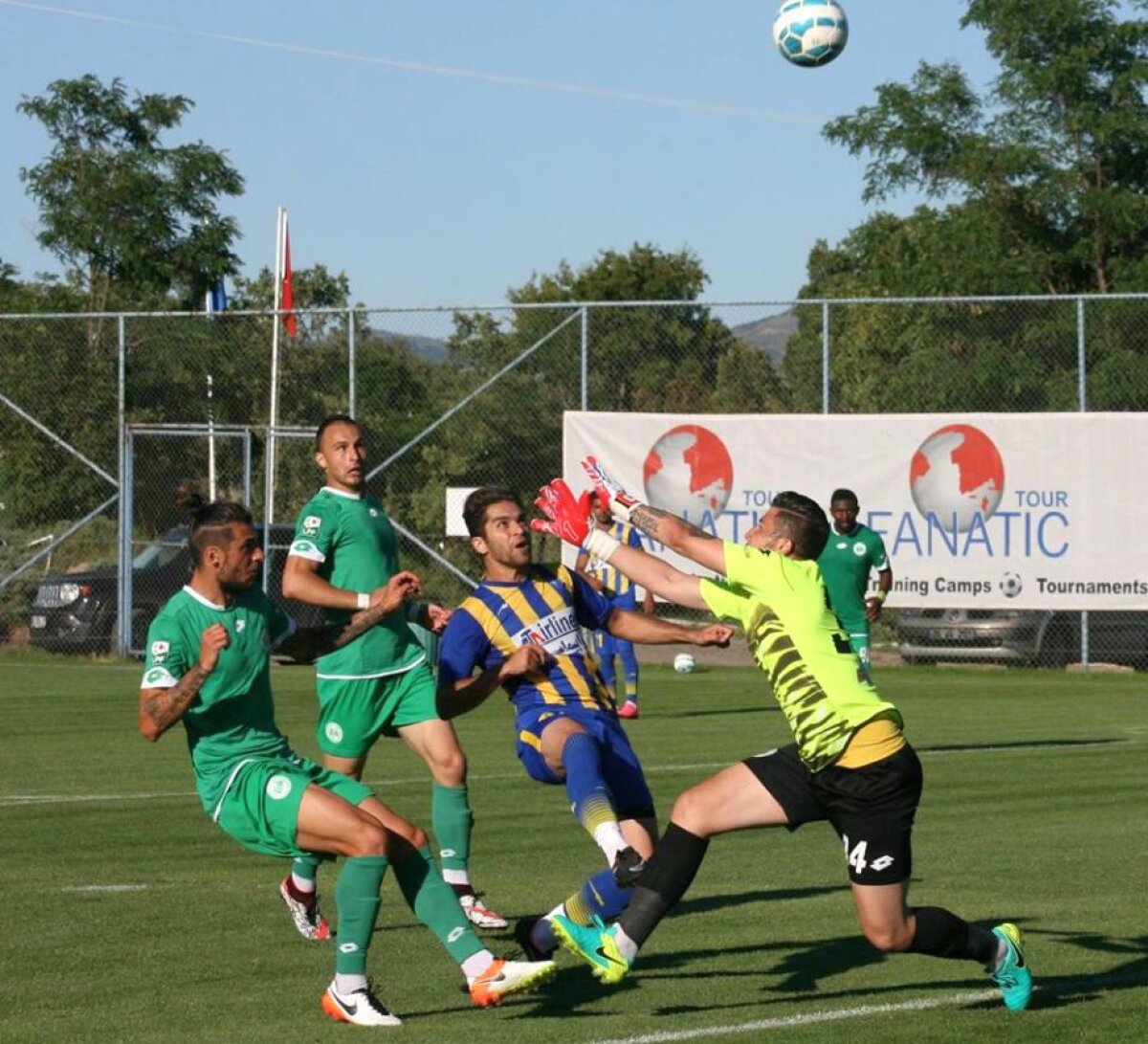 FOTO Se pregătesc pentru Steaua! Chiajna este neînvinsă în amicale