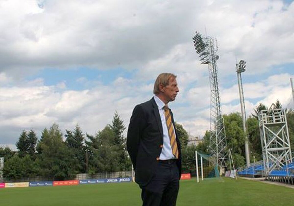 FOTO Christoph Daum a făcut un nou pas pentru a cunoaște naționala! Unde a fost selecționerul azi