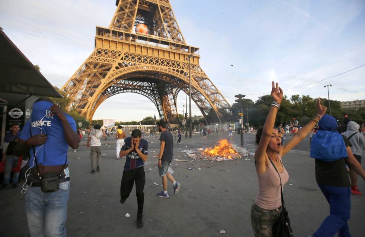 FOTO și VIDEO Incidente în apropierea fan-zone-ului de lângă Turnul Eiffel » Poliția a intervenit cu gaze lacrimogene