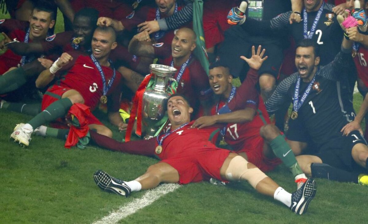GALERIE FOTO Top 30 de fotografii din finala EURO 2016! Ronaldo în centrul atenției și când nu joacă!