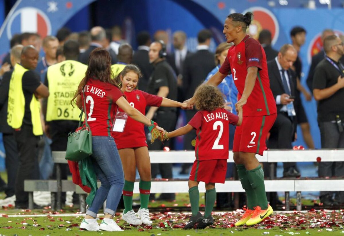 GALERIE FOTO Ronaldo, de la agonie la extaz! Bucuria portughezului după finala câștigată a fost de-a dreptul nebună! Francezii au rămas stane de piatră pe gazon