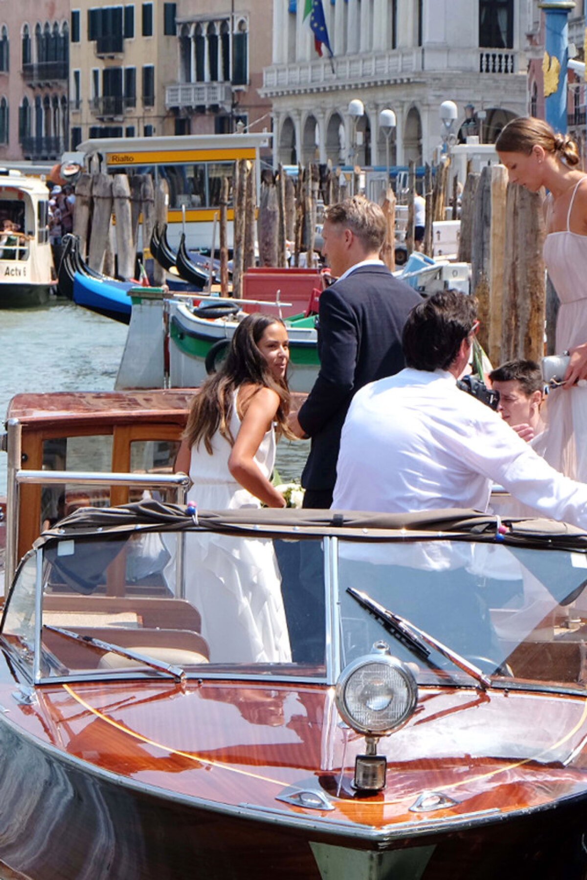 GALERIE FOTO 8 imagini superbe de la nunta Anei Ivanovici cu Schweinsteiger, din Veneția