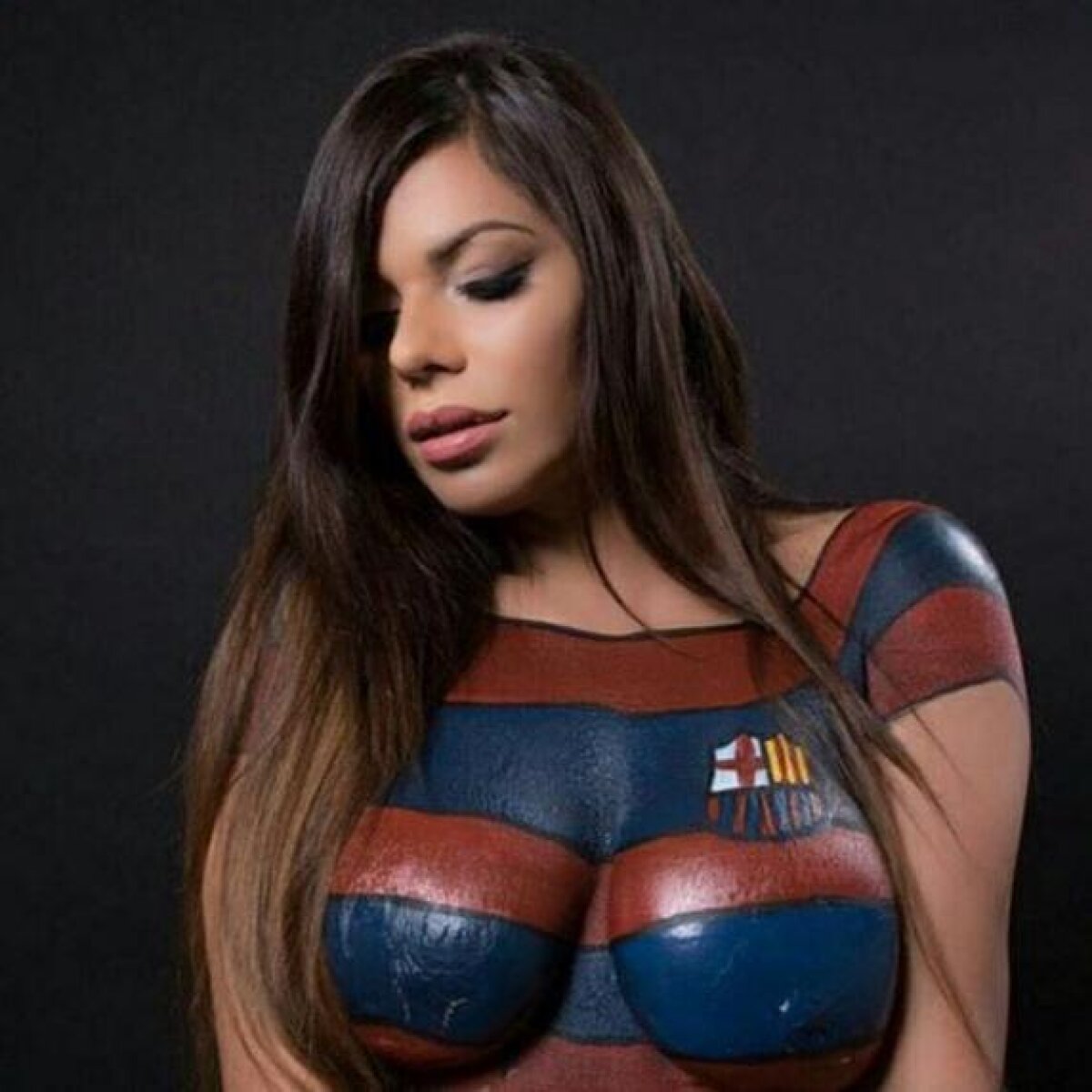 FOTO Suarez BumBum » Suzy Cortez are o pasiune pentru starul Barcelonei