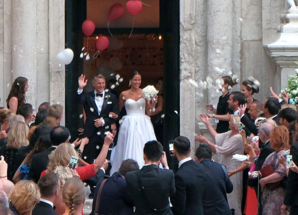 GALERIE FOTO Imagini de la nunta Anei Ivanovici cu Bastian Schweinsteiger » Cu cine a venit Sorana Cîrstea la eveniment