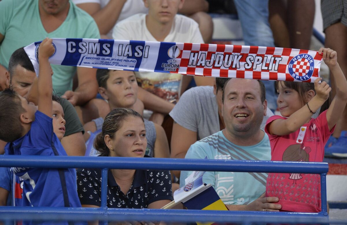 FOTO Torcida Iaşiului » Sărbătoare mare pentru moldoveni la meciul cu Hajduk: au făcut Copoul să cânte 