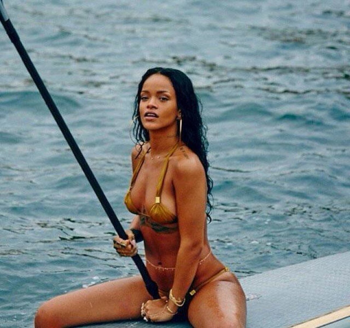 FOTO Flirt cu Rihanna » Un jucător de la Juventus a încercat să o cucerească pe cântăreață