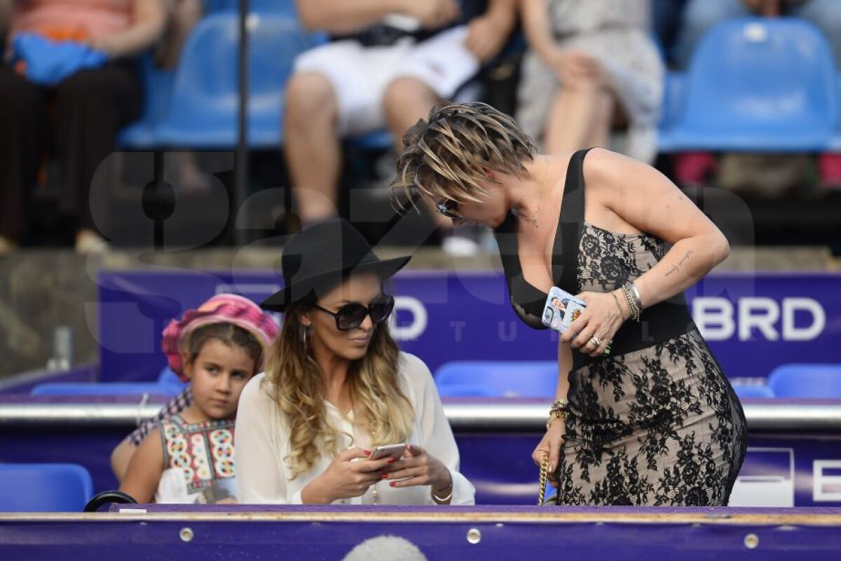 FOTO » Halep, pe lista unui agent celebru :) Apariție de senzație la semifinala Simonei de la BRD Bucharest Open