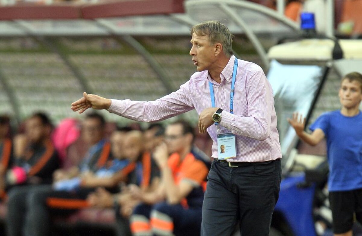 VIDEO și FOTO » Cupa Ligii rămâne la roș-albaștri, după 2-1 cu Chiajna » Hamroun a adus victoria steliștilor, cu un gol marcat din penalty