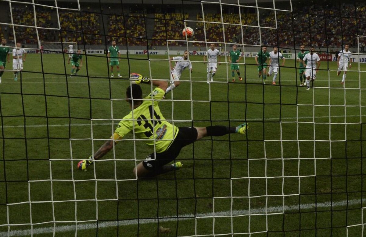VIDEO Alb înseamnă trofeu » Steaua a mai cucerit o cupă jucând în culoarea care i-a adus glorie la Sevilla, 2-1 cu Chiajna